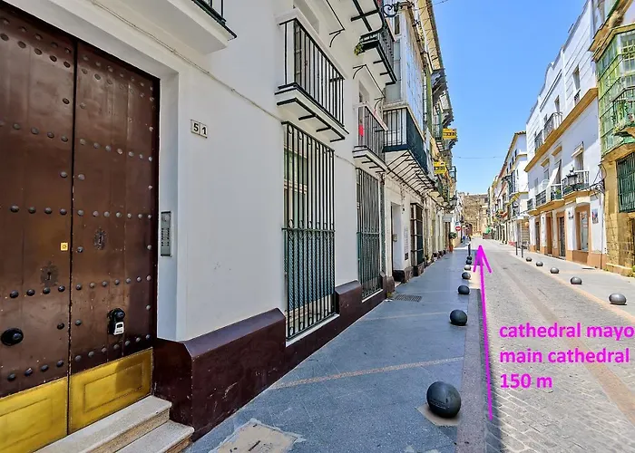 Palacios Deluxe Apartment With Elevator
